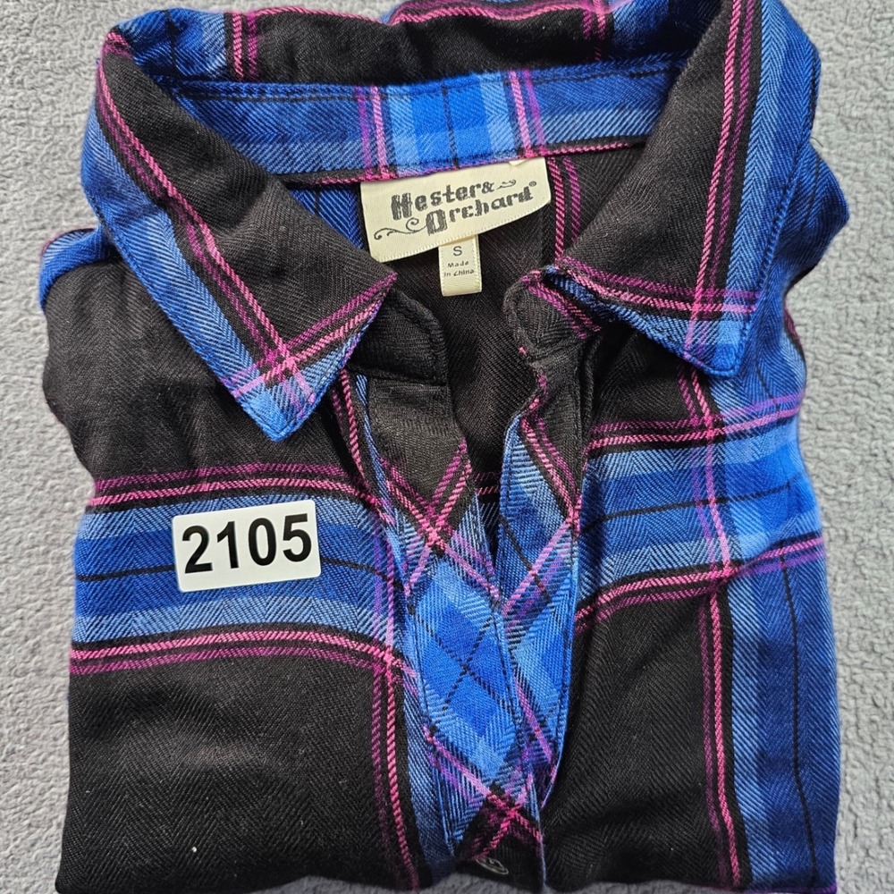 Hester & Orchard Shirt Women's Small Black Blue Plaid Roll Tab Sleeve Button-Up - Picture 11 of 11